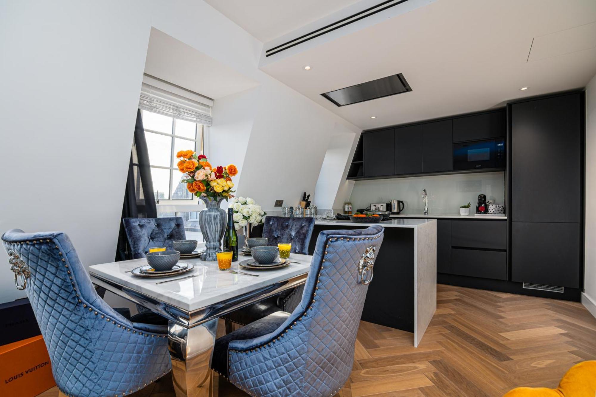 Stunning 1-Bedroom Penthouse In Marble Arch 72 London Exterior photo
